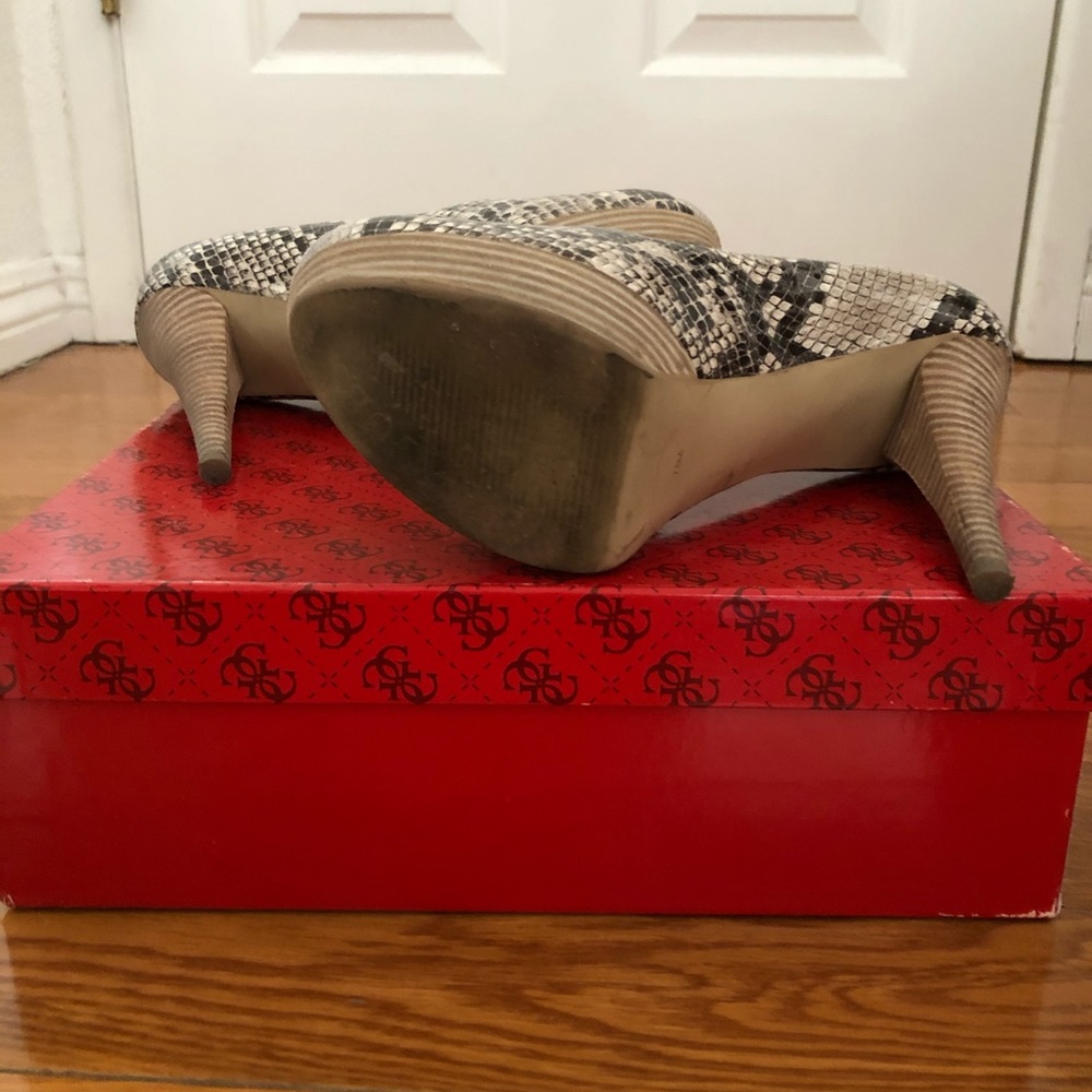 Guess Gwadrienale leather shoes size 7.5M - Picture 9 of 9